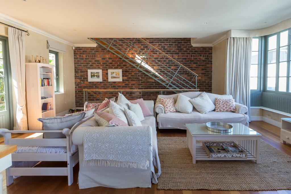 The Majestic Apartment *
